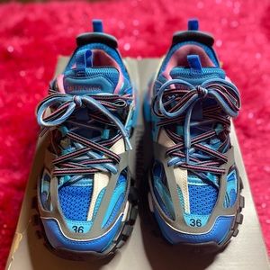 Balenciaga women's sneaker size 36